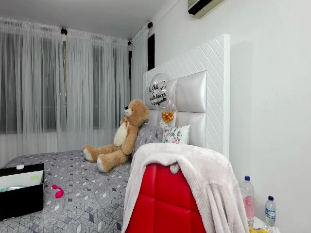 Live sex webcam photo for Einnyn_sweet #258028862