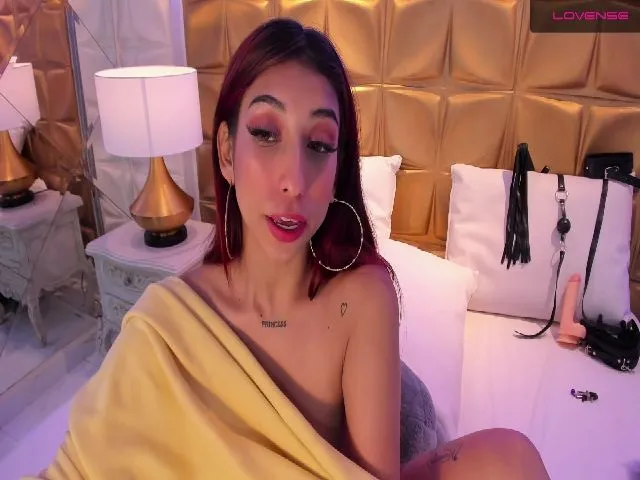 Live sex webcam photo for CandyLaw_ #255937361