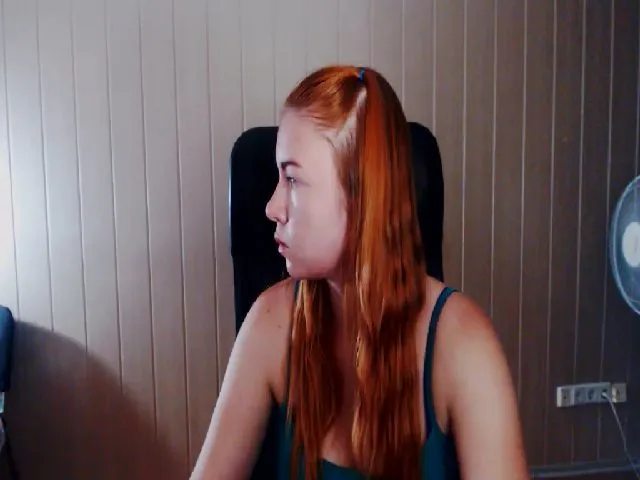 Live sex webcam photo for JiMiola #254453674