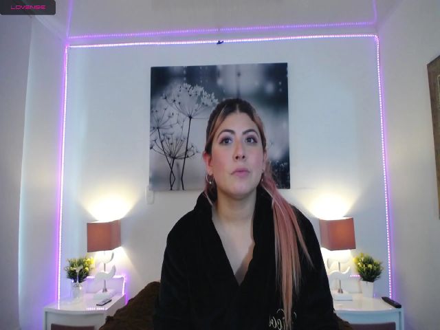 Live sex webcam photo for NicolSaenz #260151461