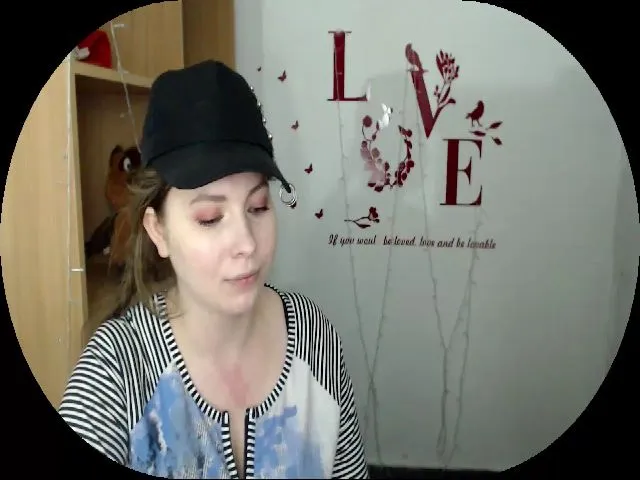 Live sex webcam photo for MollyMey #253234266