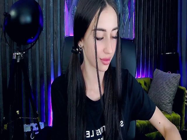 Live sex webcam photo for Gabrielllaa #256413406