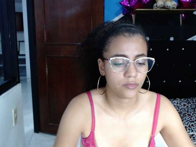 Live sex webcam photo for ashly-wolf #247086598