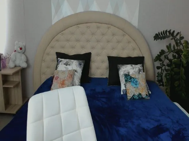 Live sex webcam photo for Tery_Hether #254087093