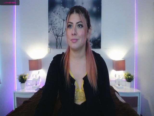 Live sex webcam photo for NicolSaenz #256989246