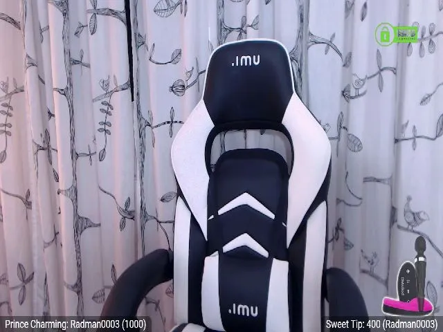 Live sex webcam photo for CharmingKARLA #262944081