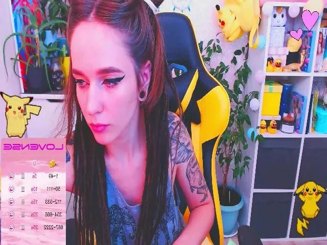 Live sex webcam photo for JinjerMoon #264299082