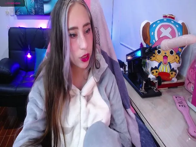 Live sex webcam photo for KloeLavinge #257988158