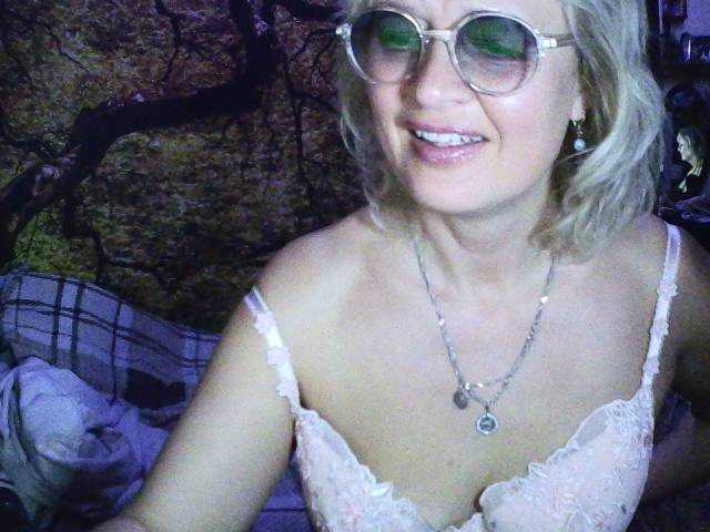 Live sex webcam photo for ZolotayRibka #241218109