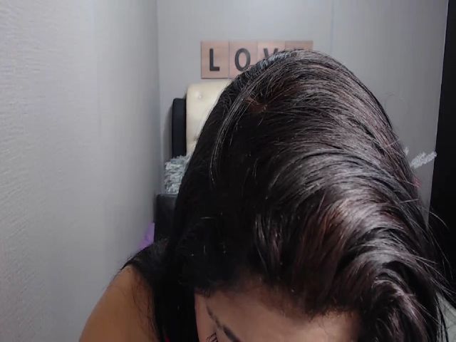 Live sex webcam photo for Melanie69_ #262919688