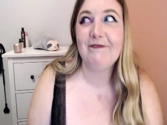 Live sex webcam photo for Gracie #253553799