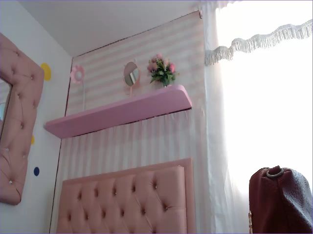 Live sex webcam photo for LorennaHdez #260607412