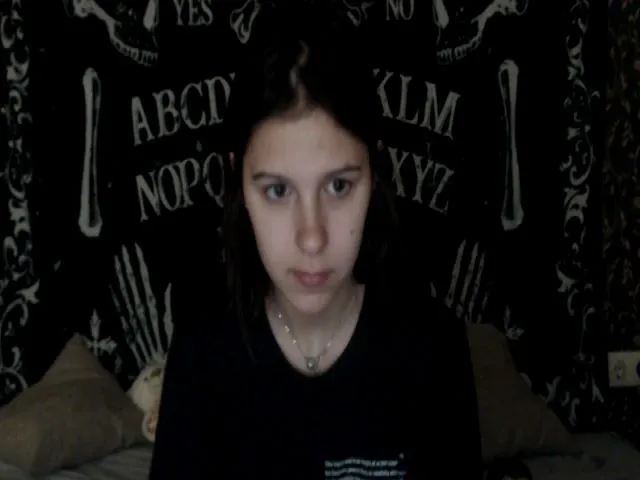 Live sex webcam photo for HISOKAMORROW_ #262889564