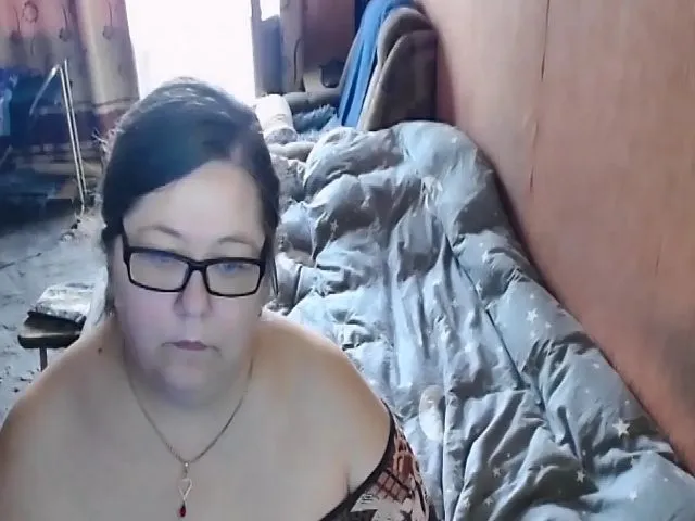 Live sex webcam photo for HotXXXGirl1 #253023207