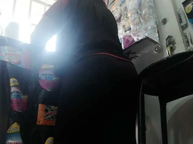 Live sex webcam photo for latinaamorosa #241258722