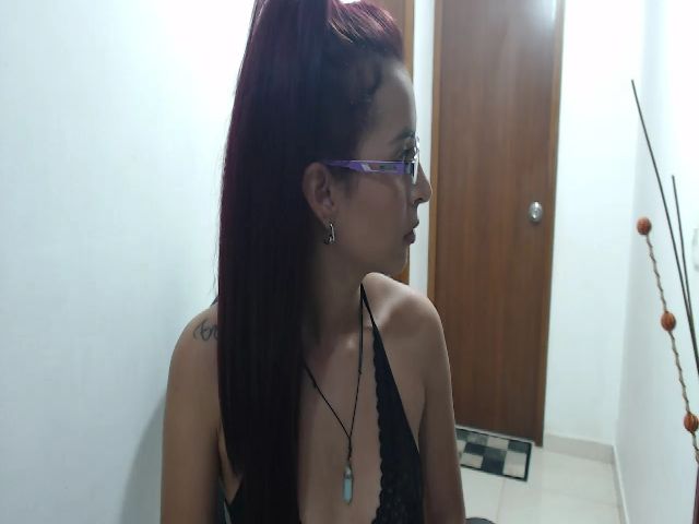 Live sex webcam photo for EmmaScoott #262474149