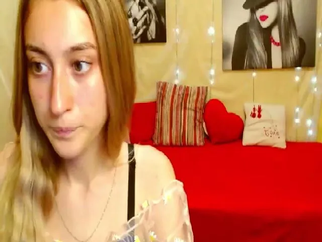 Live sex webcam photo for LinaRum__ #261984734