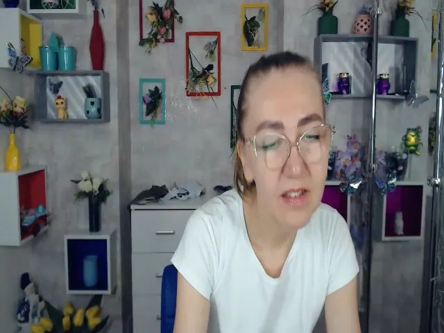 Live sex webcam photo for Greybunny #265501113