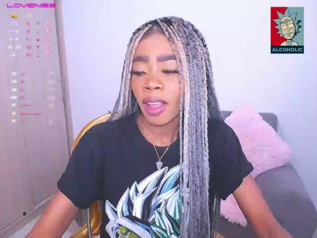 Live sex webcam photo for Aria_brown_ #253498805