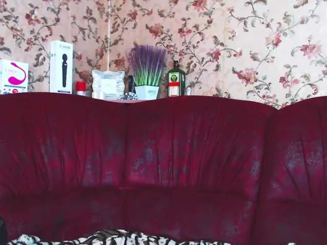 Live sex webcam photo for SashaJensen #241179441