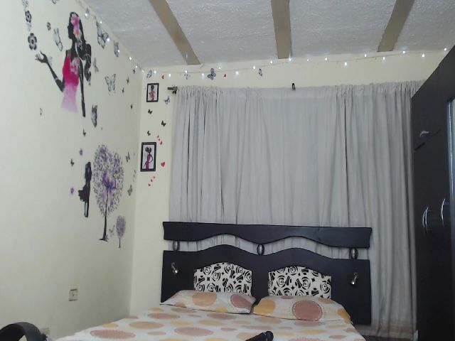 Live sex webcam photo for Tamara_stephs #255825604