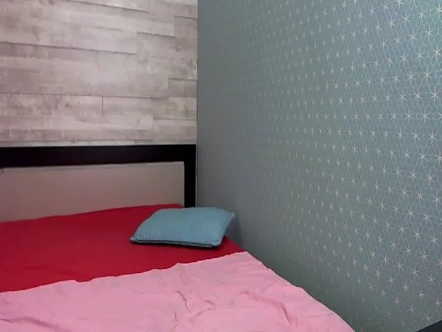 Live sex webcam photo for HugeBoobsErin #263041687