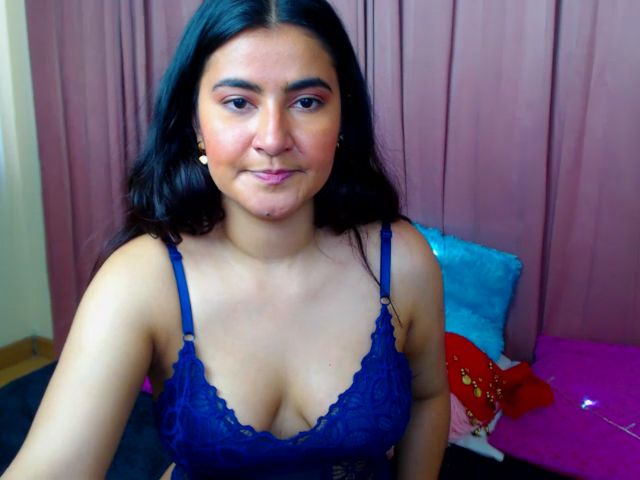 Live sex webcam photo for Violetta_kim0 #262140855