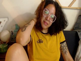 Live sex webcam photo for Sammy_00 #252077019