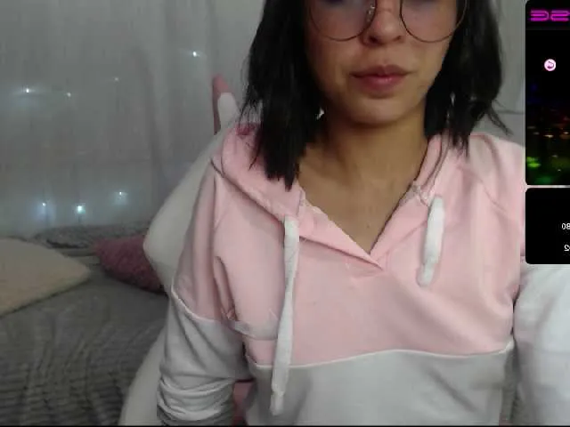 Live sex webcam photo for Cathryskyy #240939731