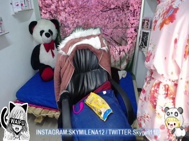 Live sex webcam photo for Sky_girl1 #253563852