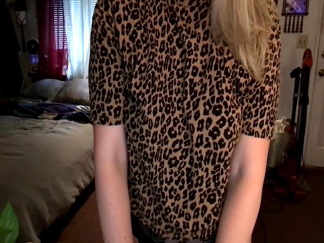 Live sex webcam photo for RadRosie #264005315