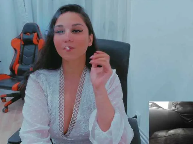 Live sex webcam photo for AlexisSecret #241346321