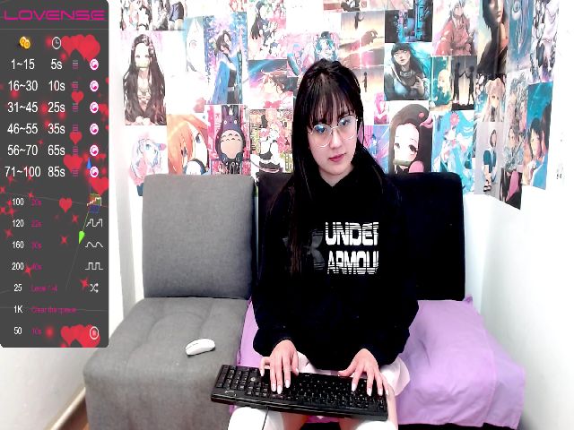 Live sex webcam photo for Charlotte_3x #254235161