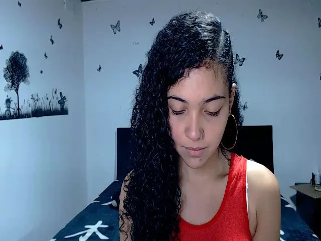 Live sex webcam photo for Courageuse #258386826