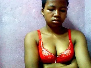 Live sex webcam photo for Metissia #240791234