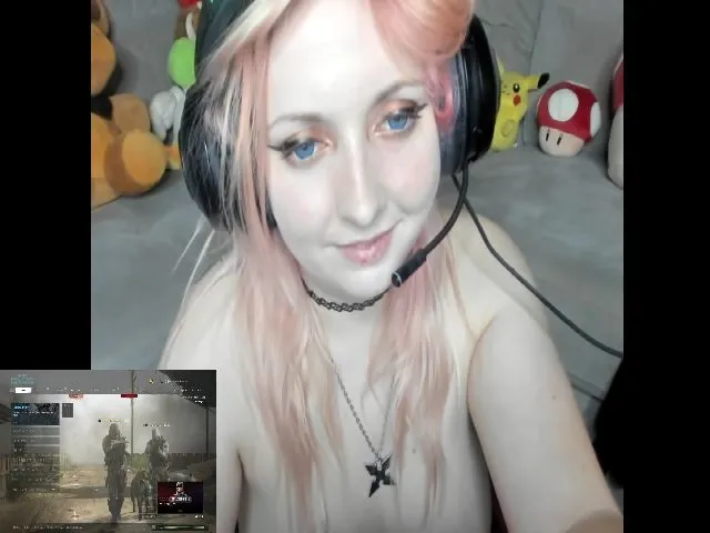 Live sex webcam photo for PrincessBluu #258360571