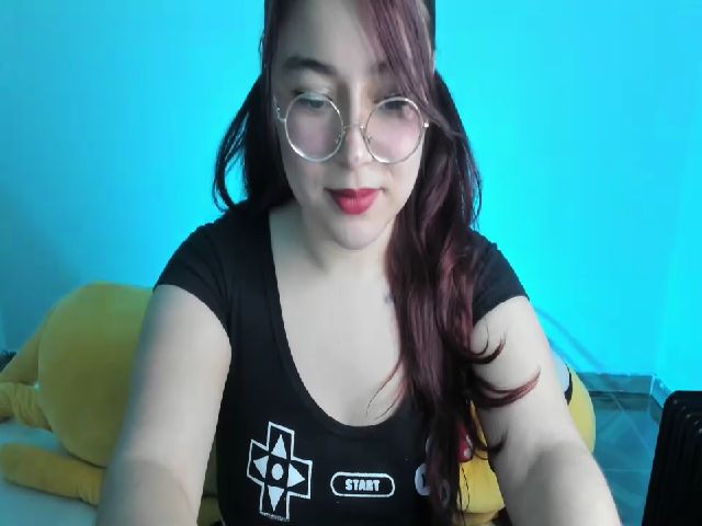 Live sex webcam photo for Evee_moonz #259171973