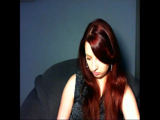 Live sex webcam photo for VirginLuna18 #253799224