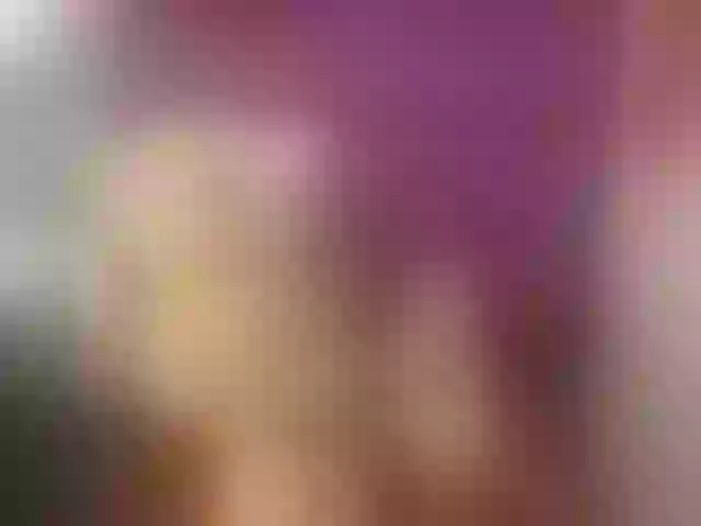 Live sex webcam photo for RoyalAlexisX #260034912