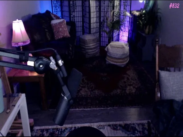 Live sex webcam photo for Sophelia #263492336