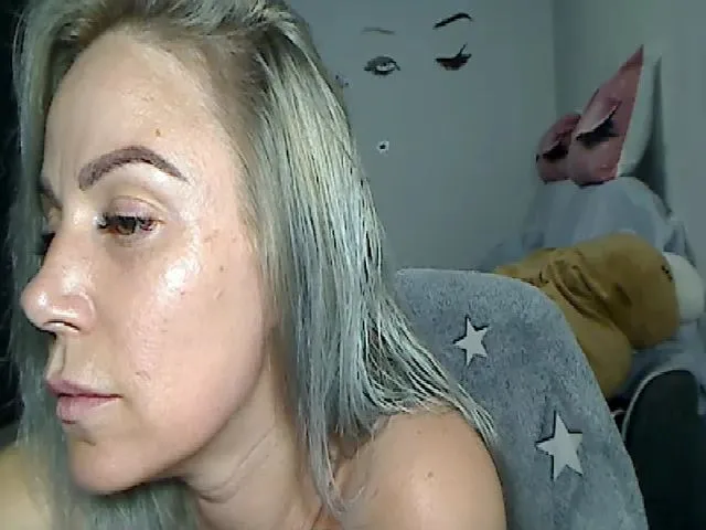 Live sex webcam photo for Yourmilf24 #261468300