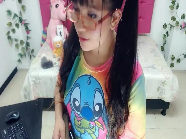 Live sex webcam photo for Pink_queenn #255572936
