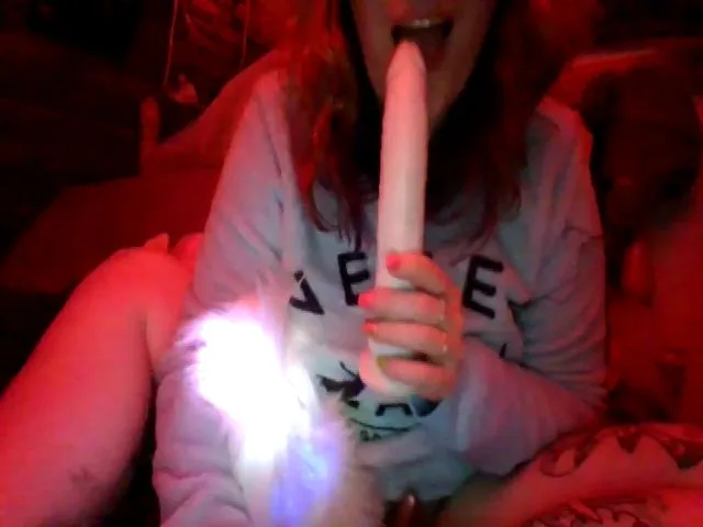 Live sex webcam photo for Lambykins #254997512