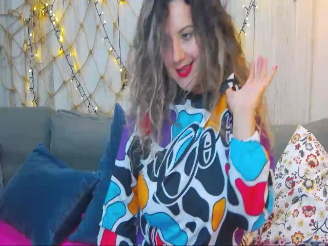 Live sex webcam photo for CurlyVibe #261662616