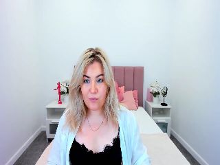 Live sex webcam photo for Curly_Star #251978399