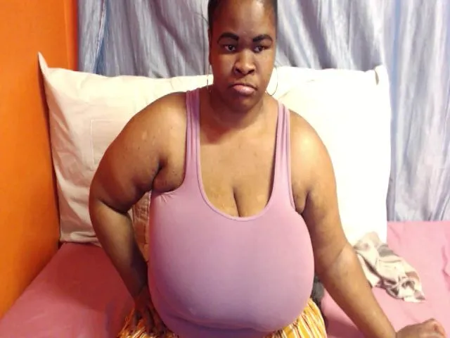 Live sex webcam photo for Sweetnozie #259307291