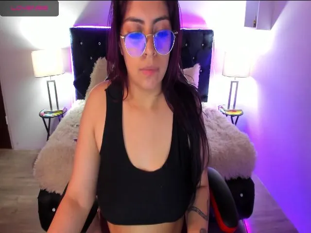 Live sex webcam photo for Irene__larson #257354830