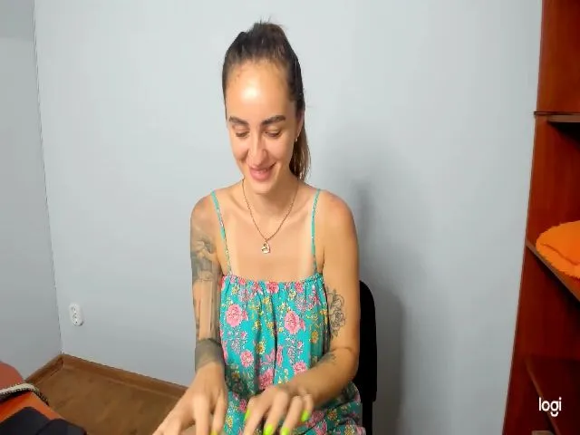 Live sex webcam photo for YourMissMasha #259854836