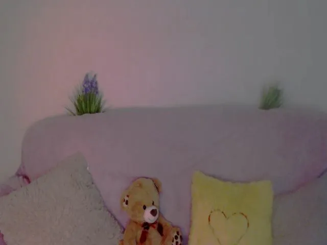 Live sex webcam photo for Meowny #264466368