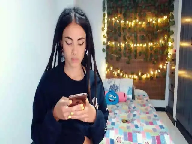 Live sex webcam photo for Luna__sparkly #258966539